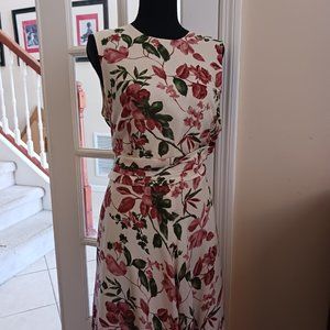 Exquisite Adrianna Papell 100% Silk Lining Floral Long Dress